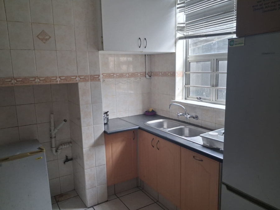To Let 1 Bedroom Property for Rent in Quigney Eastern Cape